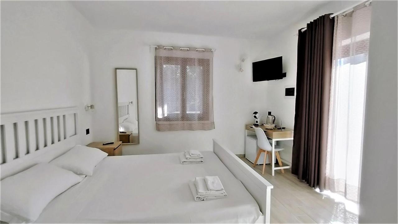 Zenia Rooms Сан Теодоро Екстериор снимка